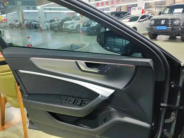 Audi A6L 2021