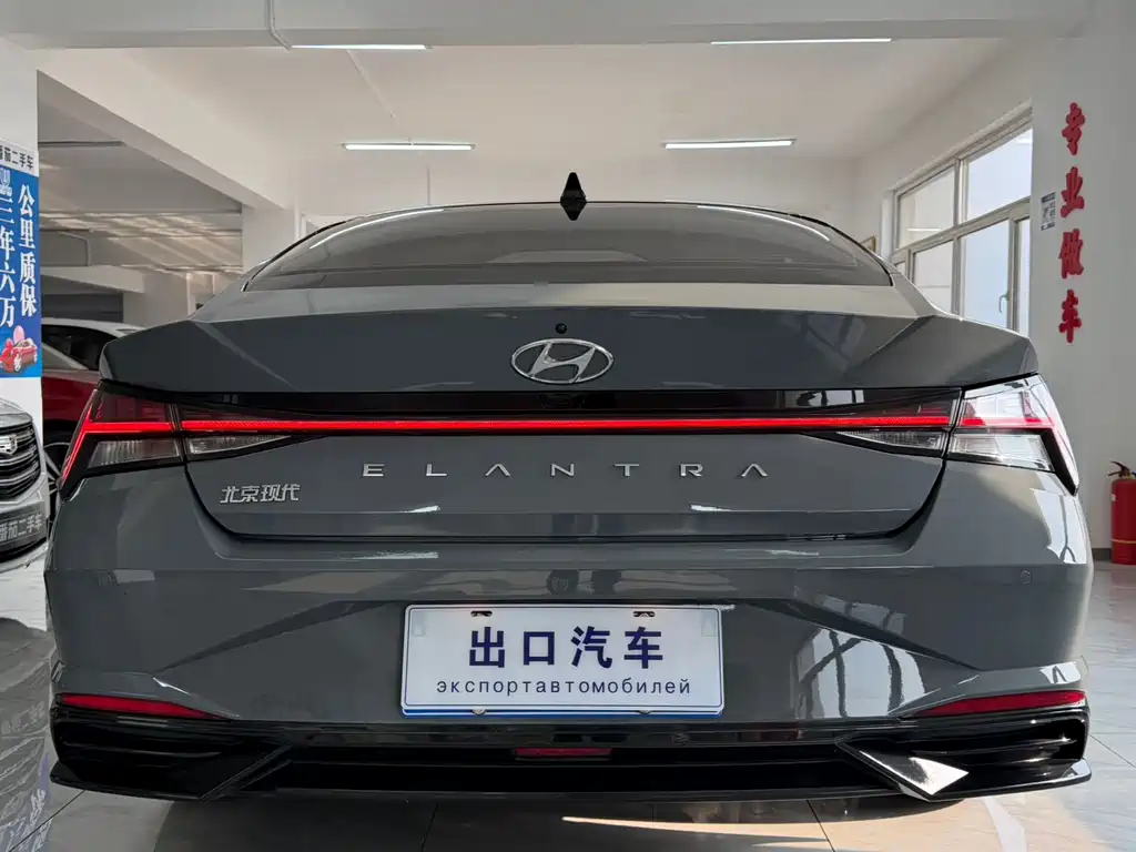 Hyundai Elantra 2022 — фото 21