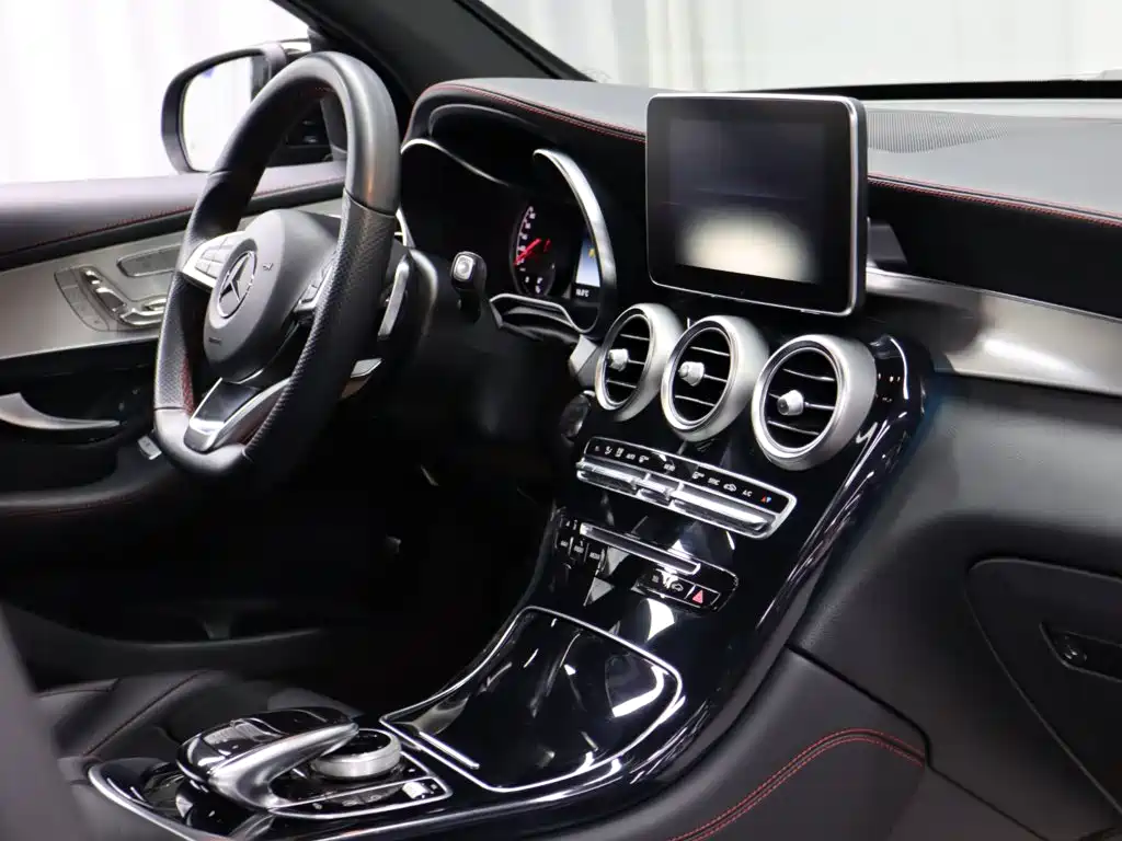 Mercedes-Benz GLC AMG 2019 — фото 17
