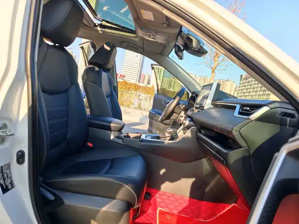 Toyota RAV4 2021