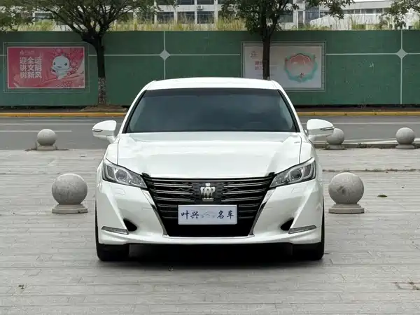 Toyota Crown 2019
