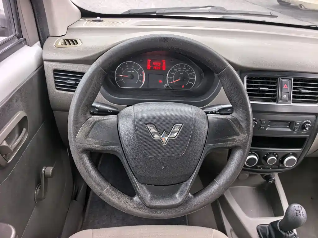 Wuling Rongguang V 2017 — фото 15