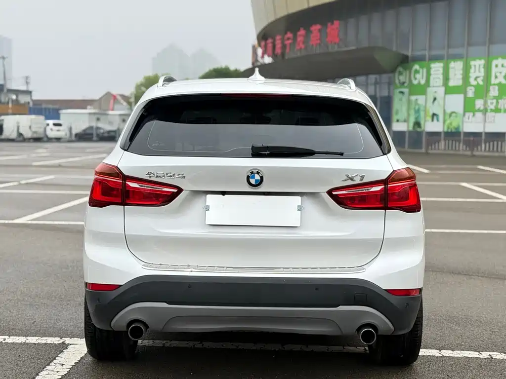 BMW X1 2017 — фото 8