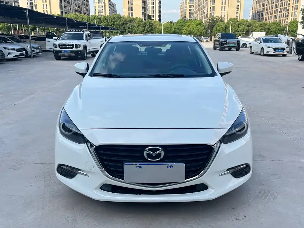 Mazda 3 Axela 2019 — фото 2