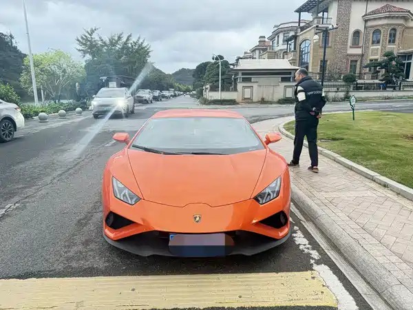 Lamborghini Huracan 2020
