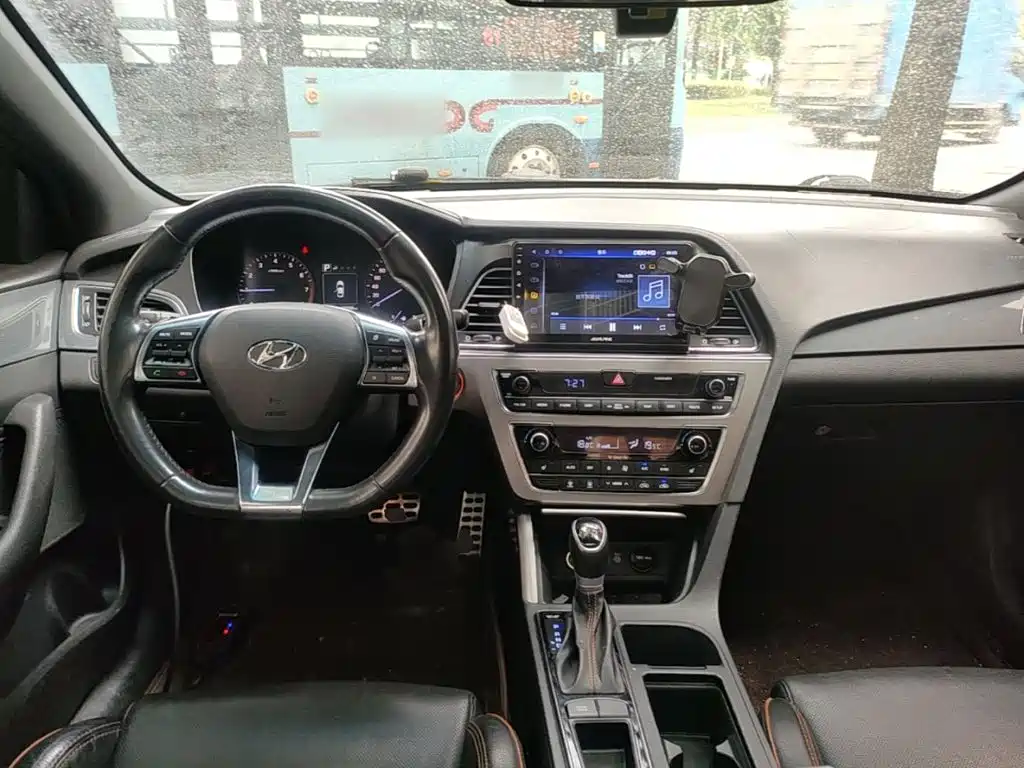 Hyundai Sonata 2016 — фото 10