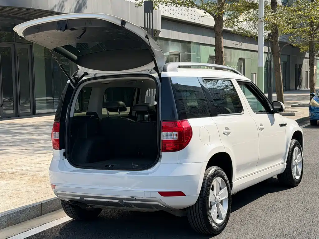 Skoda Yeti 2018 — фото 15
