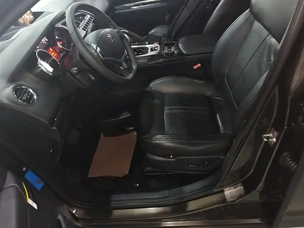 Peugeot 3008 2014 — фото 15