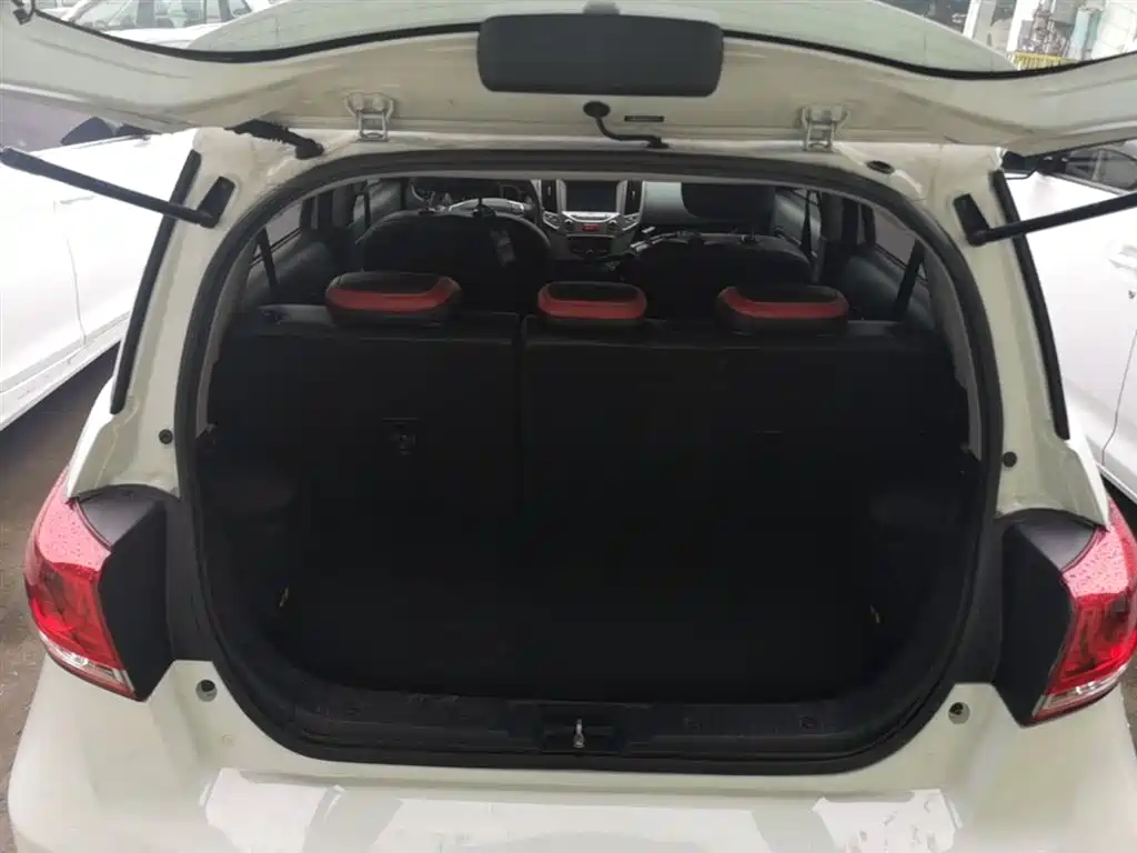 Haval H1 2016 — фото 19