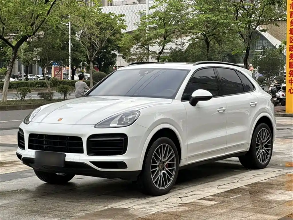 Porsche Cayenne 2023 — фото 1