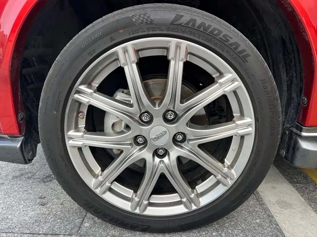 Infiniti ESQ 2018 — фото 18