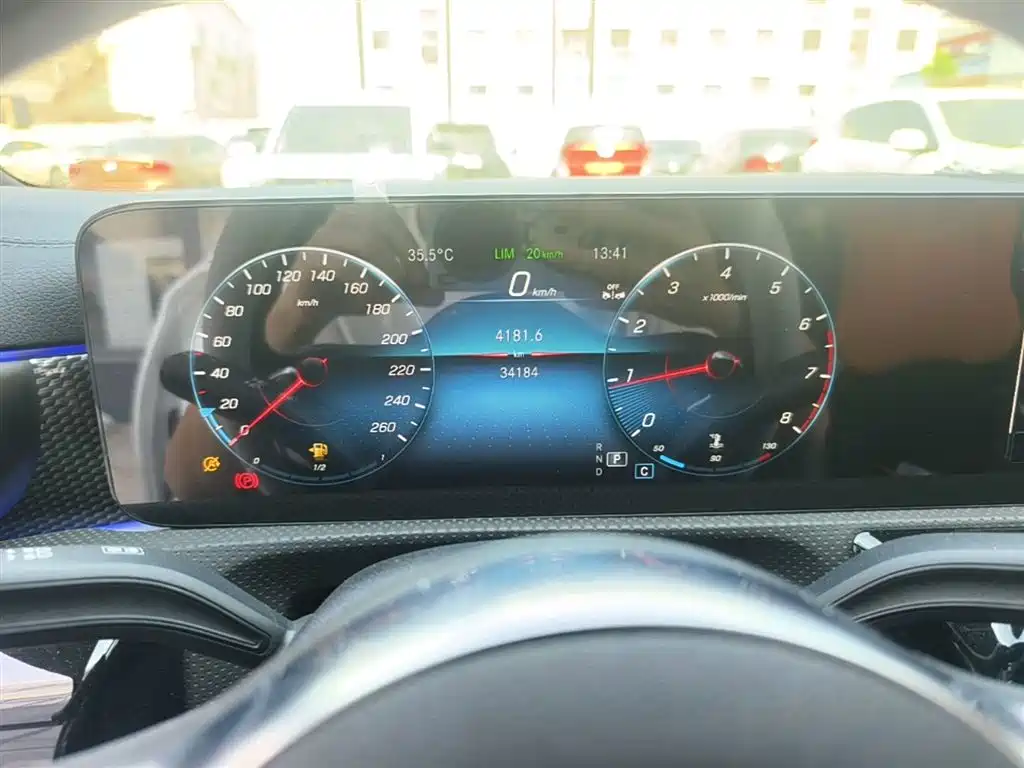Mercedes-Benz A-Class 2023 — фото 12