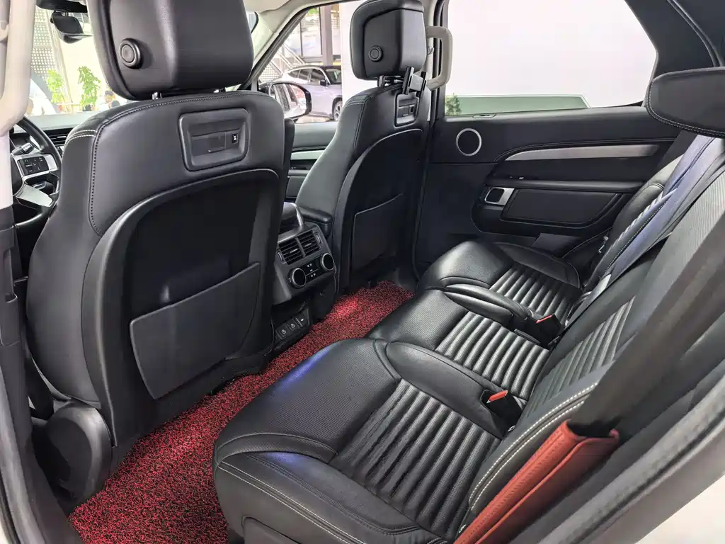 Land Rover Discovery 2022