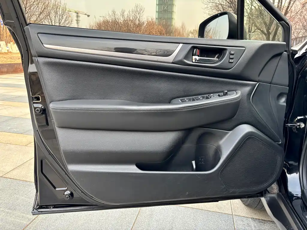 Subaru Outback 2015 — фото 12