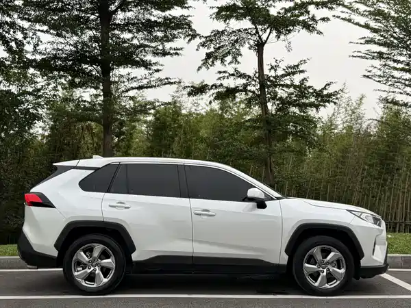 Toyota RAV4 2022