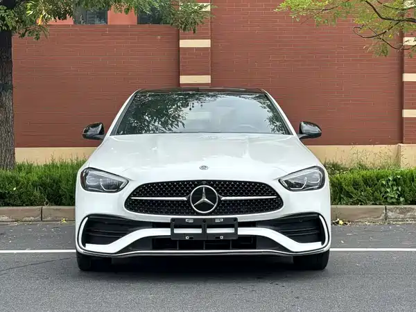 Mercedes-Benz C-Class 2024