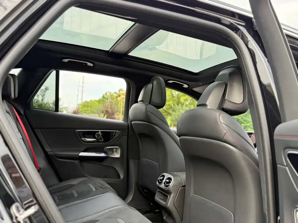 Mercedes-Benz GLC AMG 2024 — фото 10