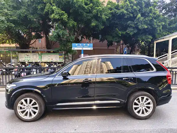 Volvo XC90 2019