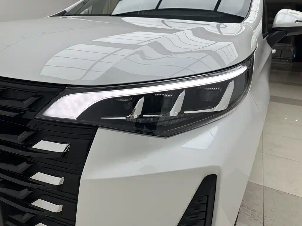 GAC Motor Trumpchi M6 2023 — фото 10