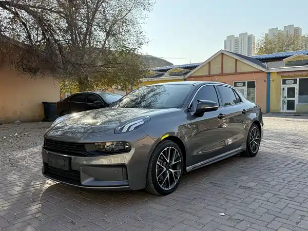 Lynk & Co 03 2022