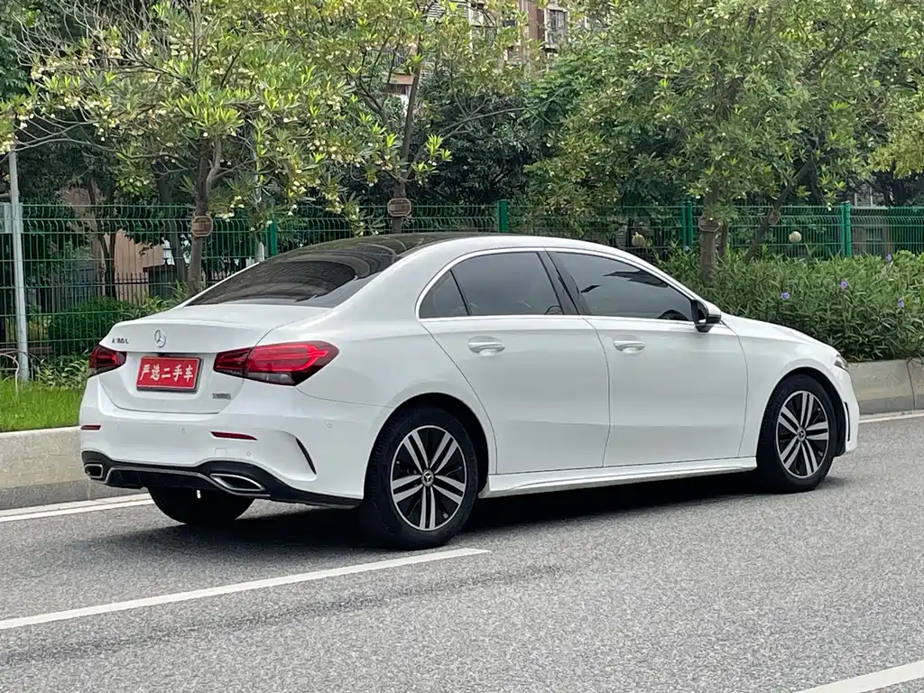 Mercedes-Benz A-Class 2019 — фото 5