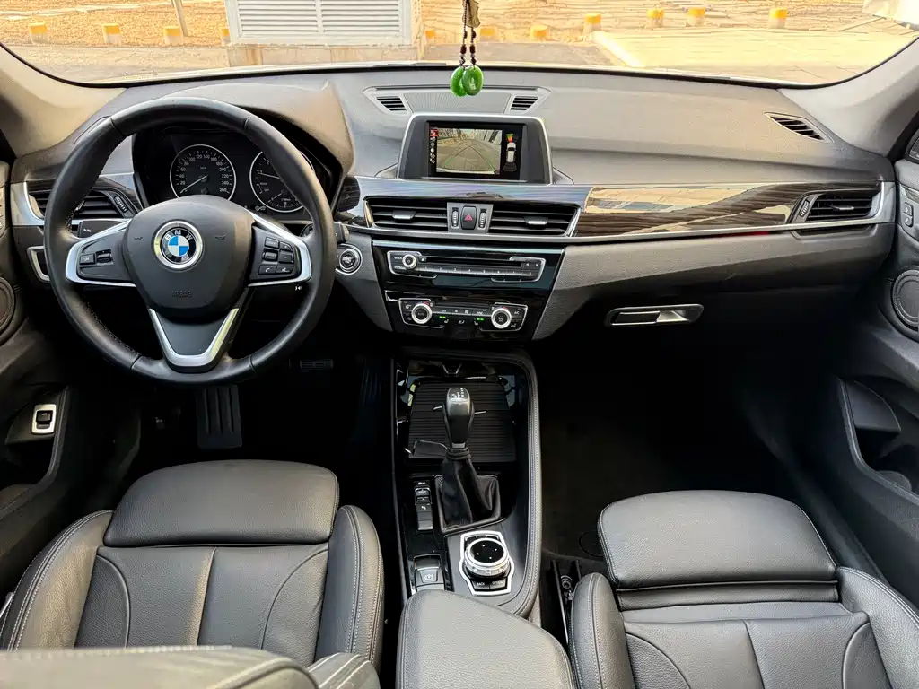 BMW X1 2017 — фото 12