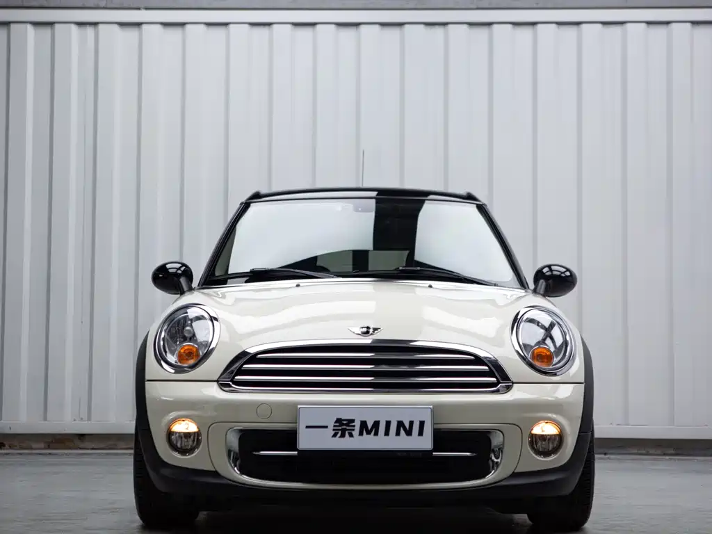 MINI Clubman 2012