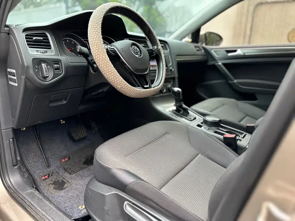 Volkswagen Golf 2016