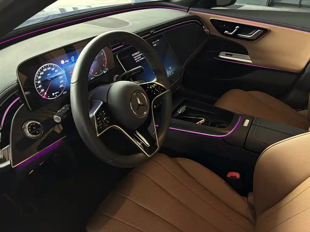 Mercedes-Benz E-Class 2025 — фото 14