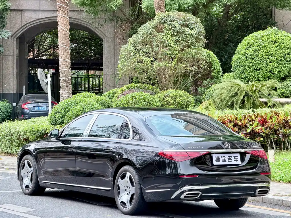 Mercedes-Benz S-Class 2025
