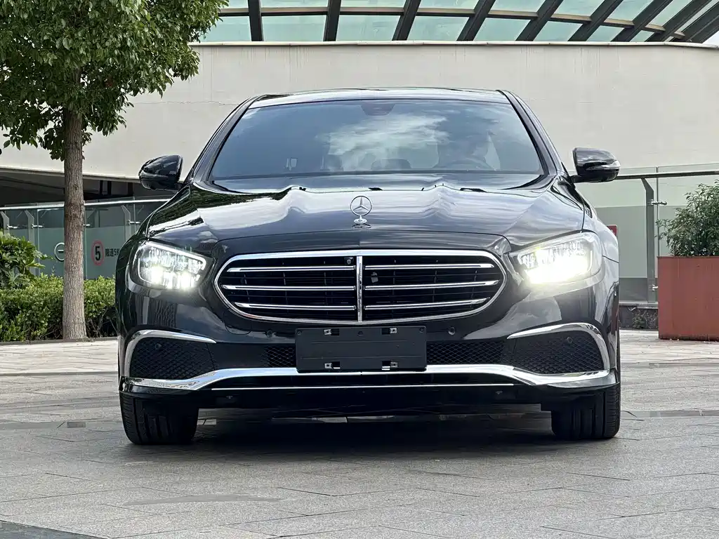 Mercedes-Benz E-Class 2021 — фото 2