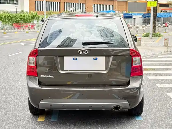 Kia Jiale 2011