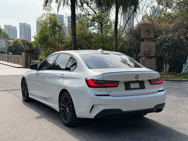 BMW 3 Series 2020