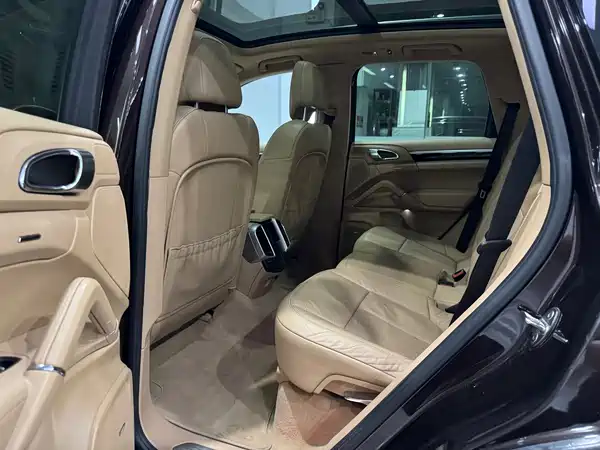 Porsche Cayenne 2011