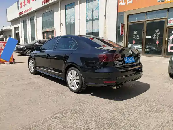 Volkswagen Sagitar 2019