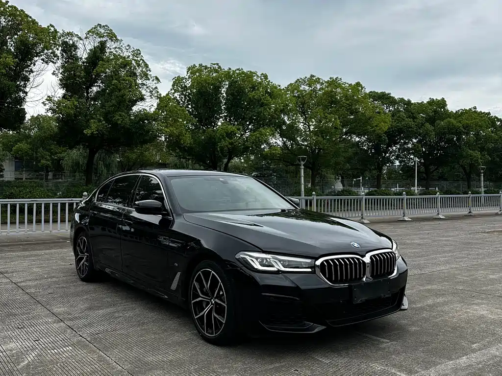 BMW 5 Series 2023