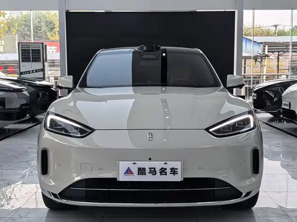 AITO M5 2025