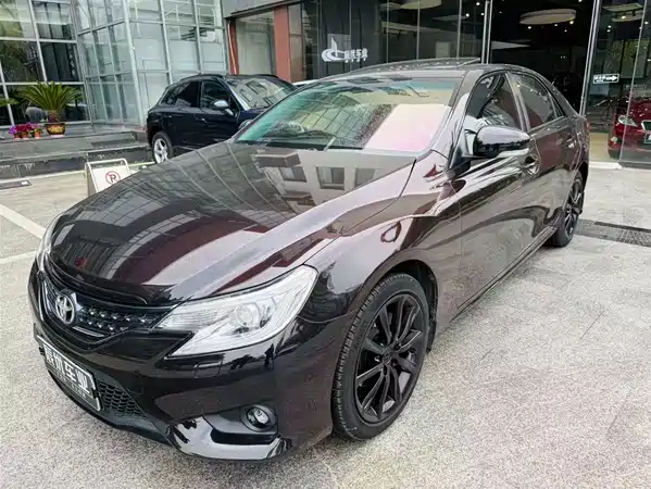 Toyota Reiz 2015