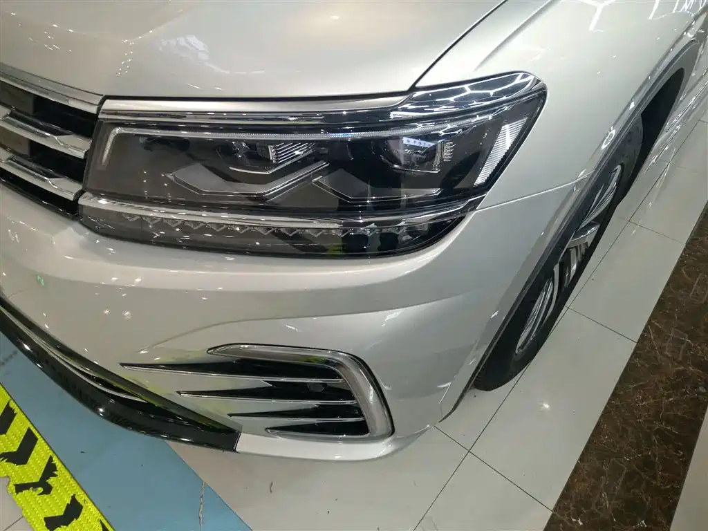 Volkswagen Tiguan L New Energy 2020 — фото 24