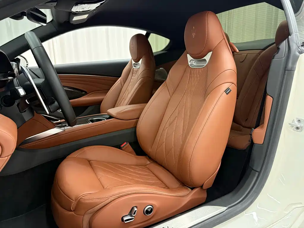 Maserati Granturismo 2024 — фото 12