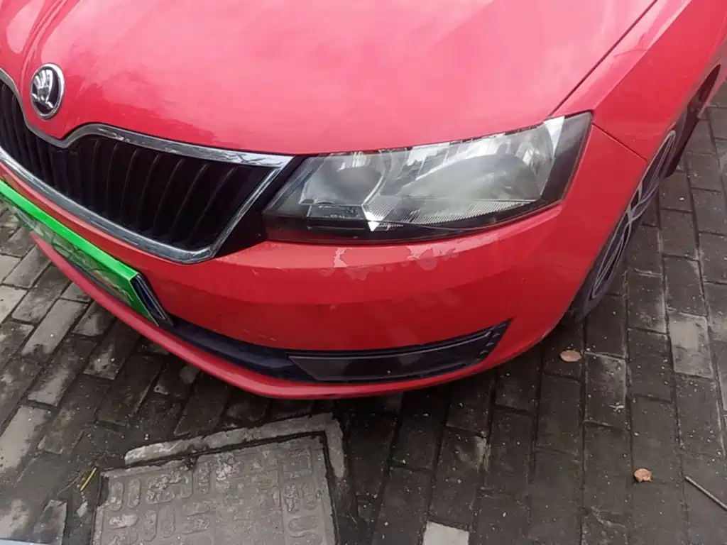 Skoda Rapid Spaceback 2014 — фото 24