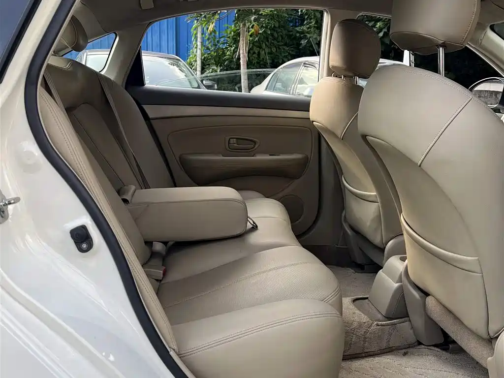 Nissan Sylphy 2016 — фото 10
