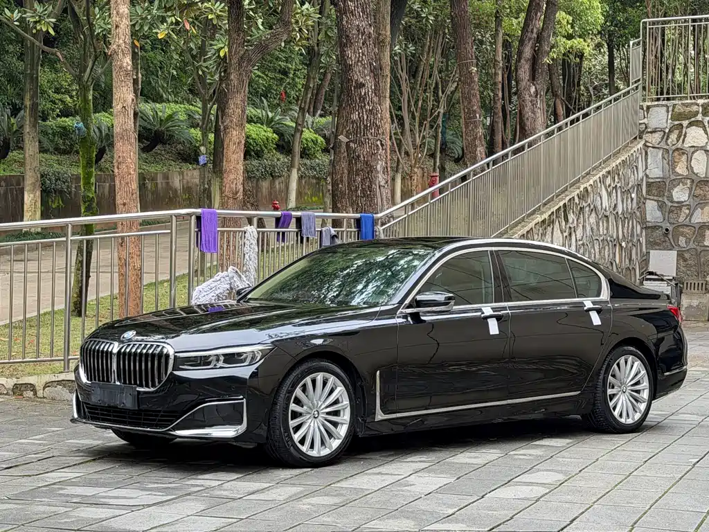 BMW 7 Series 2019 — фото 1