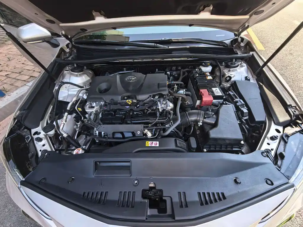 Toyota Camry 2023 — фото 16