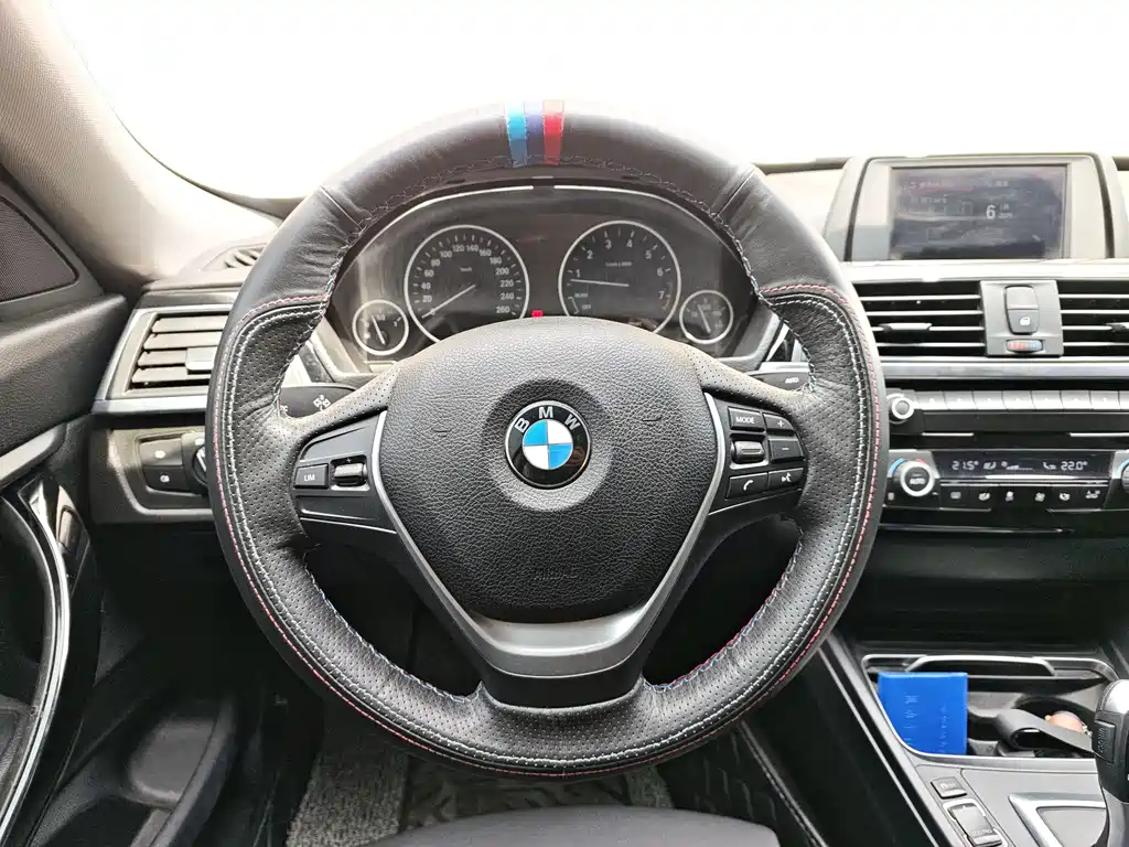 BMW 3 Series GT 2017 — фото 12