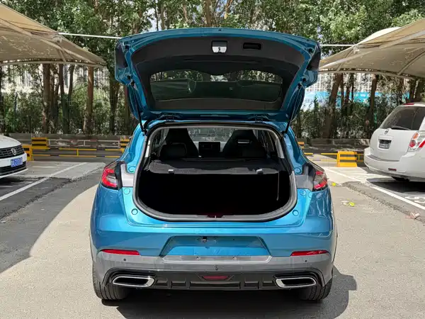 Geely Emgrand S 2022