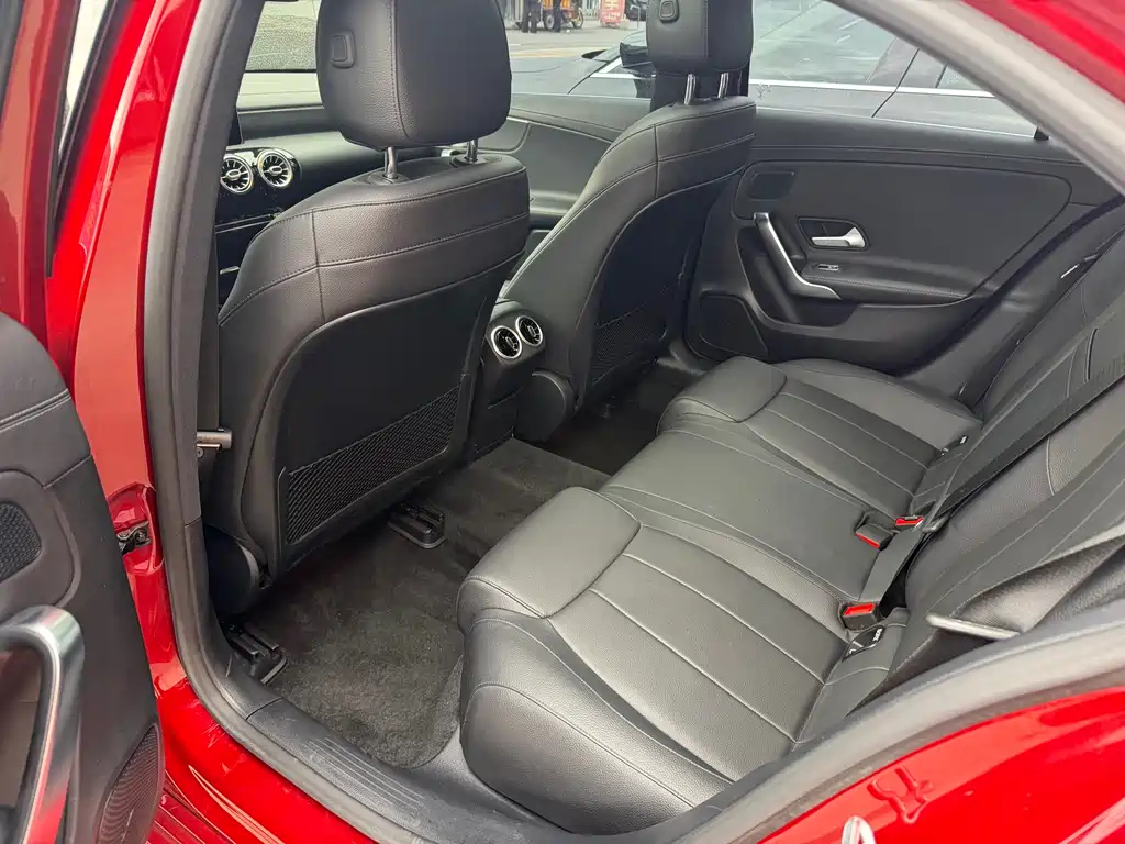 Mercedes-Benz A-Class 2019 — фото 5