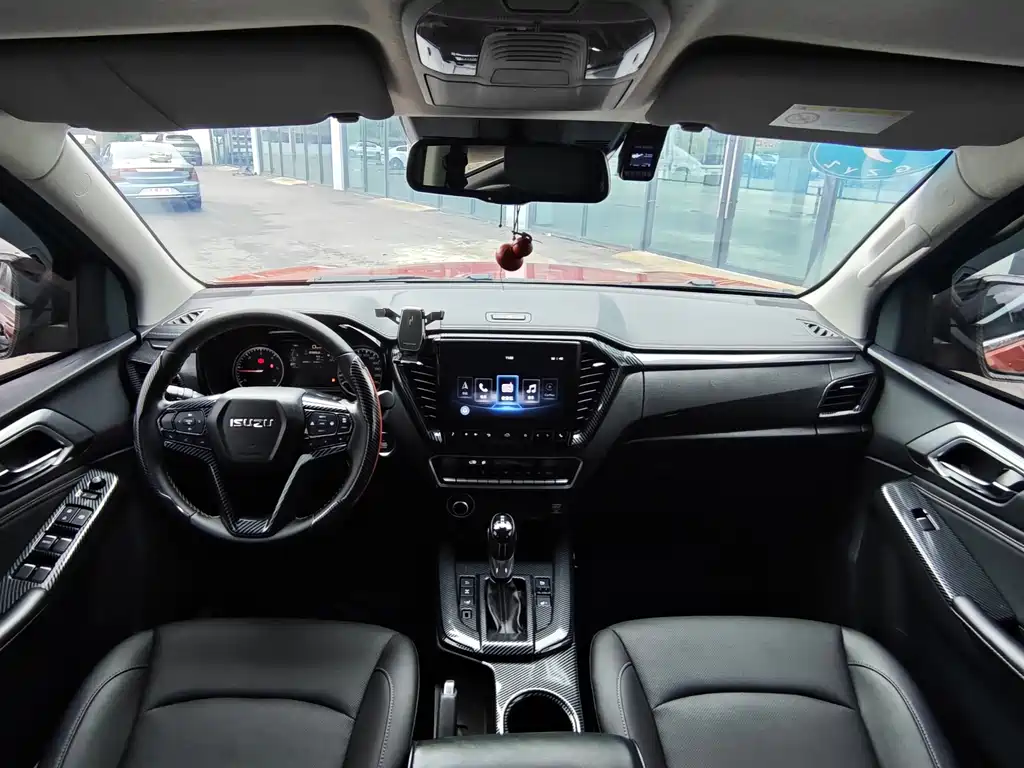 Isuzu D-MAX 2022 — фото 13