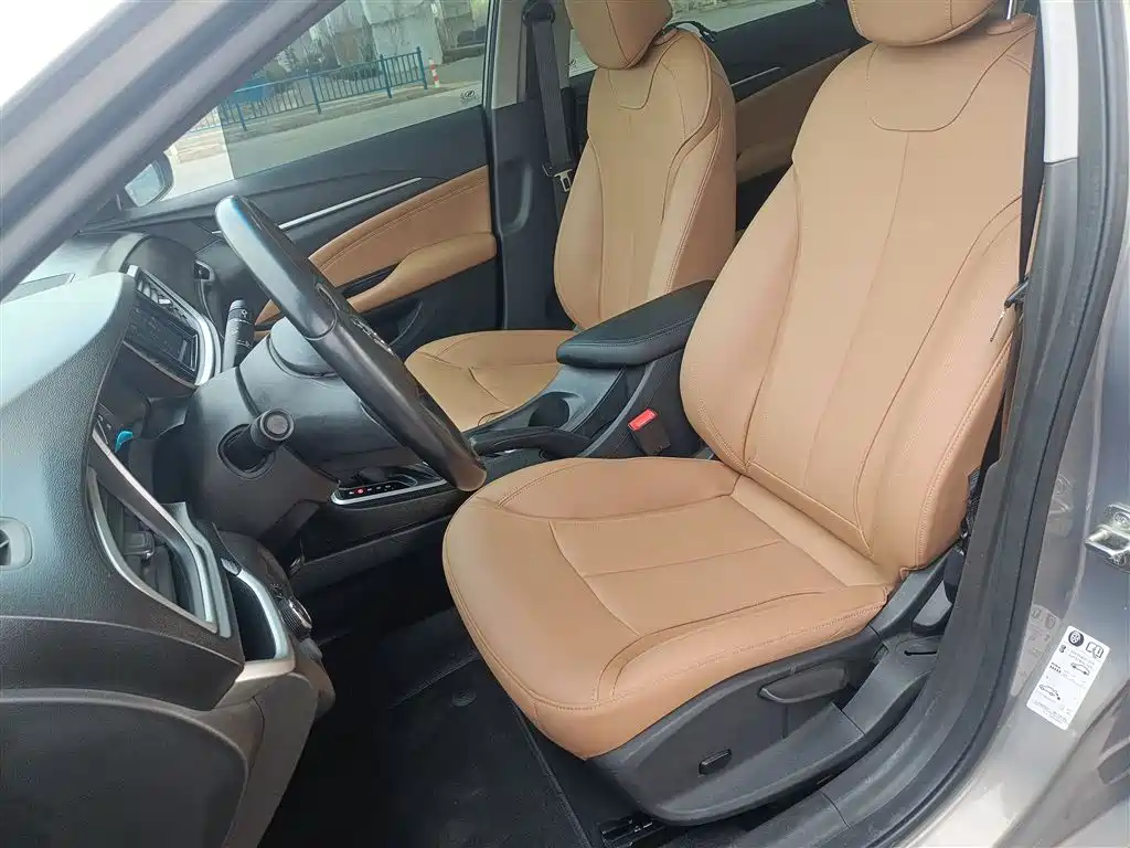 Buick Excelle 2018 — фото 11