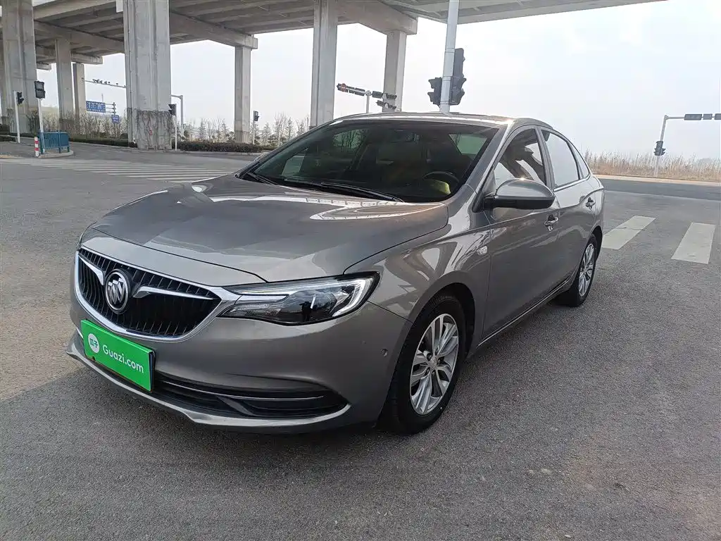 Buick Excelle 2018 — фото 1